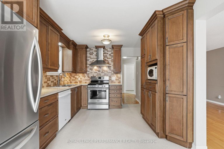 29335268/1853-sunland-drive/fallingbrookgardenway-south/ottawa/ontario/K4A3S8_2