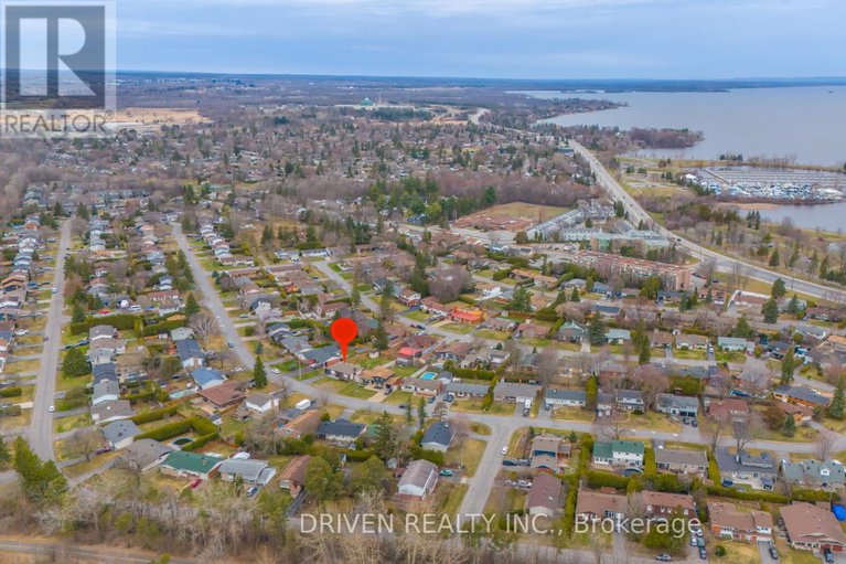 28218612/26-horner-drive/lakeview-park/ottawa/ontario/K2H5E7_21