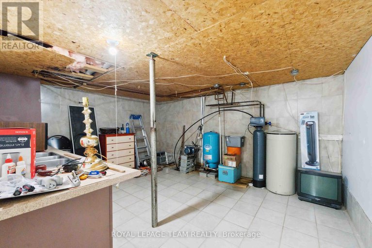 28358642/12-queen-anne-crescent/barrhaven-east/ottawa/ontario/K2C3H1_40