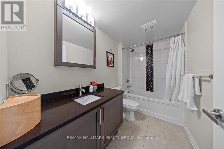 28473727/206-242-rideau-street/sandy-hill/ottawa/ontario/K1N0B7_17