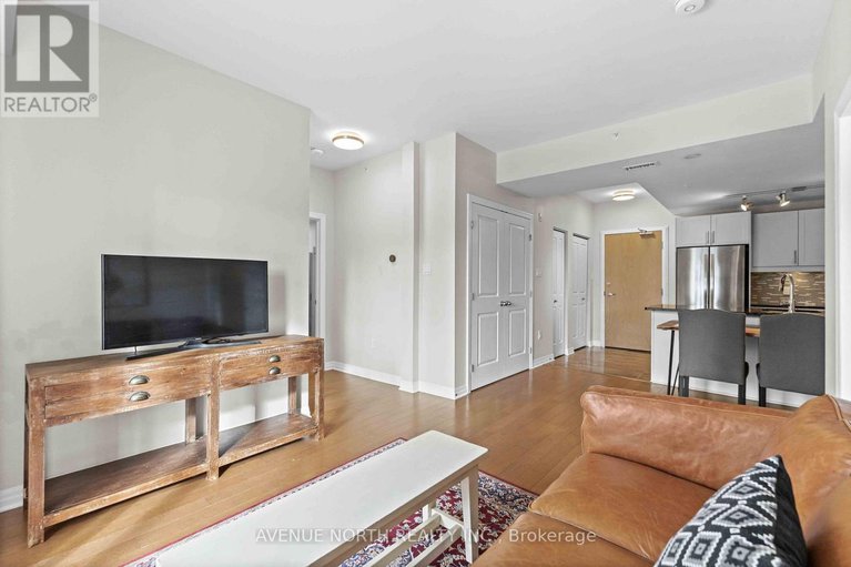 29336469/104-200-winterfell-private/hunt-club-park/ottawa/ontario/K1G4J1_15