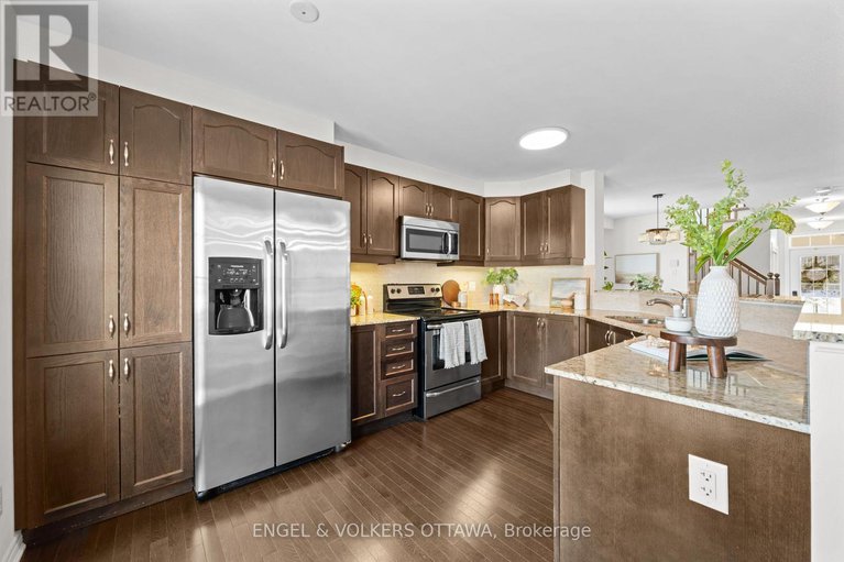 29278385/719-maloja-way/stittsville-north/ottawa/ontario/K2S0N6_14