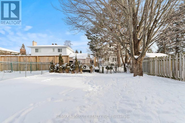 29316967/29-bentworth-crescent/craig-henrywoodvale/ottawa/ontario/K2G3X1_35