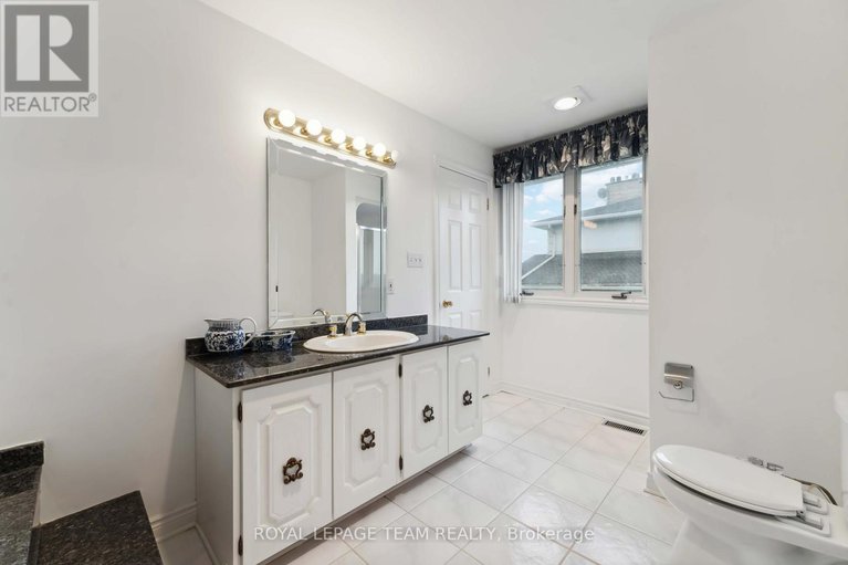 28358642/12-queen-anne-crescent/barrhaven-east/ottawa/ontario/K2C3H1_27