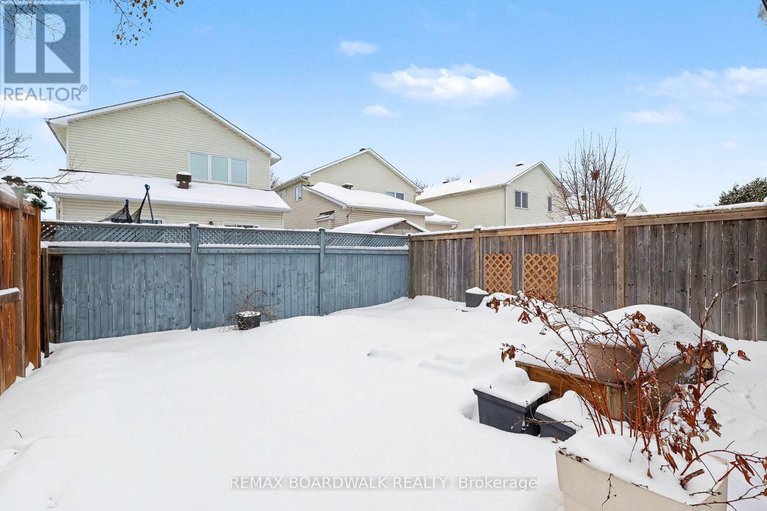 29287768/1827-hialeah-drive/fallingbrookgardenway-south/ottawa/ontario/K4A3S8_33