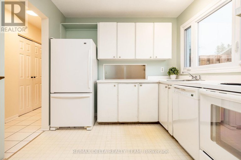 28234495/22-bedale-drive/crystal-beach/ottawa/ontario/K2H5M1_7