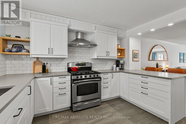 29316967/29-bentworth-crescent/craig-henrywoodvale/ottawa/ontario/K2G3X1_16