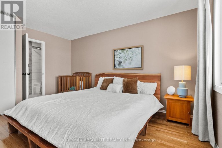 29316967/29-bentworth-crescent/craig-henrywoodvale/ottawa/ontario/K2G3X1_24