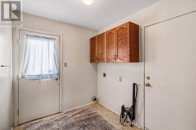 29311526/751-merkley-drive/fallingbrookpineridge/ottawa/ontario/K4A2T9_18