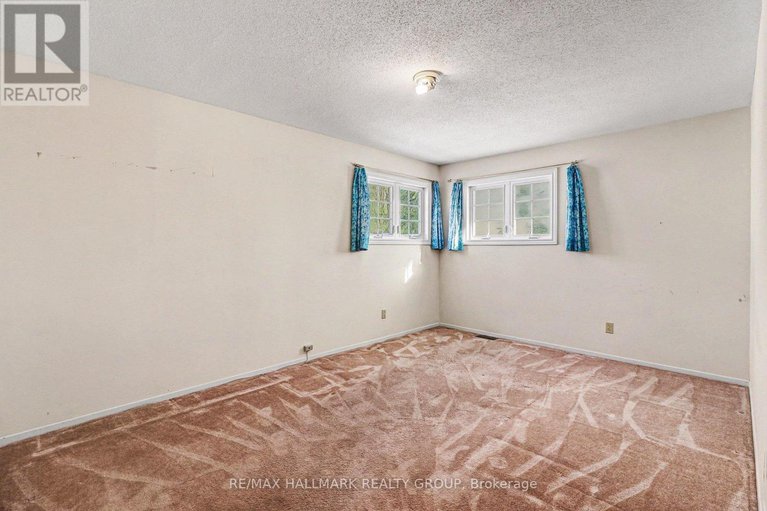 29311526/751-merkley-drive/fallingbrookpineridge/ottawa/ontario/K4A2T9_26