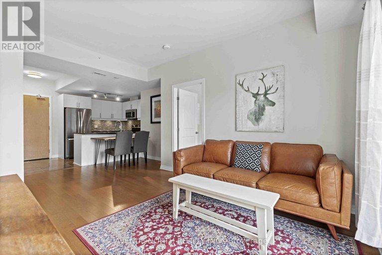 29336469/104-200-winterfell-private/hunt-club-park/ottawa/ontario/K1G4J1_13