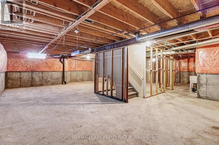 29311526/751-merkley-drive/fallingbrookpineridge/ottawa/ontario/K4A2T9_29