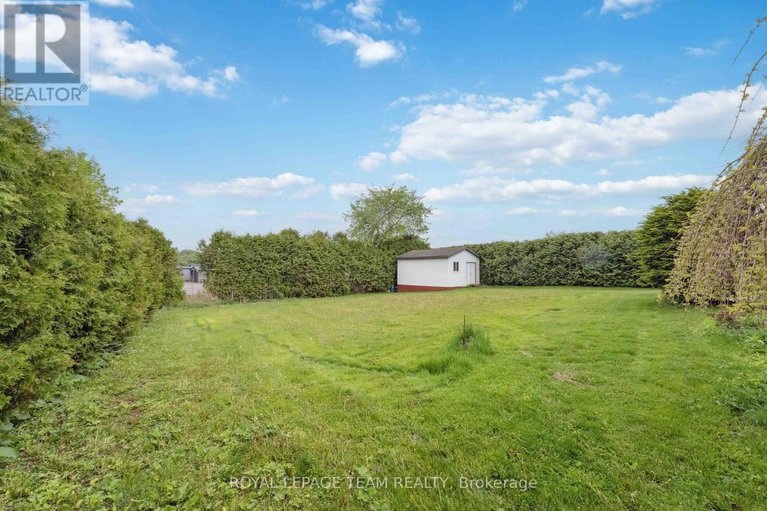 28358642/12-queen-anne-crescent/barrhaven-east/ottawa/ontario/K2C3H1_45
