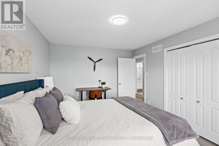 29272477/801-bowercrest-crescent/riverside-southgloucester-glen/ottawa/ontario/K1V2K3_31