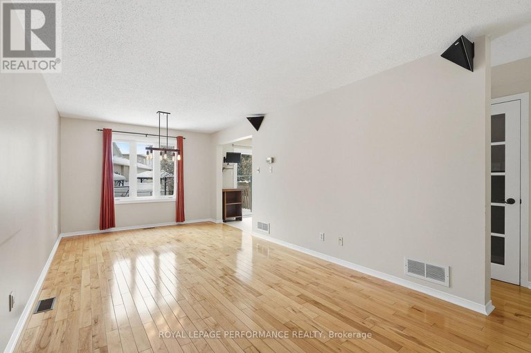 29335268/1853-sunland-drive/fallingbrookgardenway-south/ottawa/ontario/K4A3S8_8