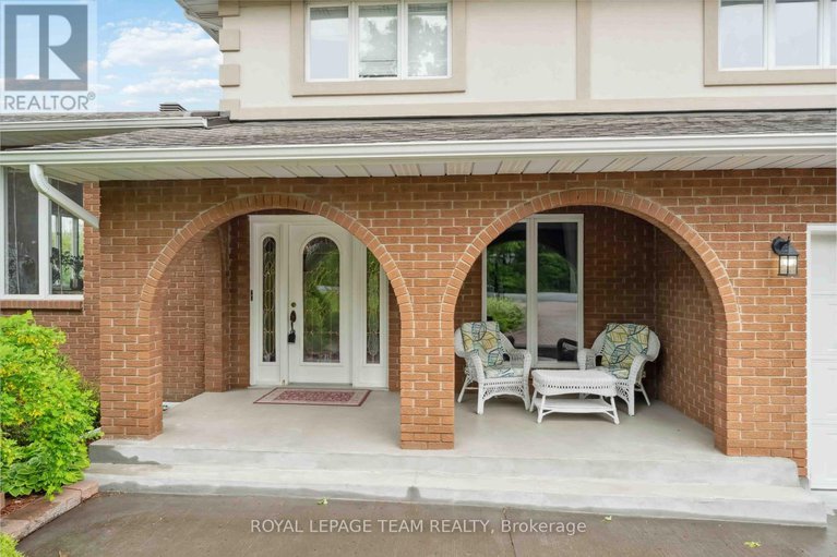 28358642/12-queen-anne-crescent/barrhaven-east/ottawa/ontario/K2C3H1_4