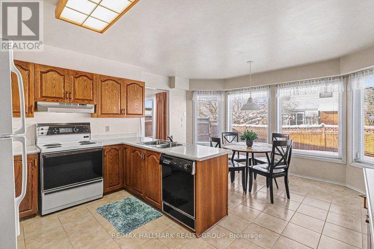 29311526/751-merkley-drive/fallingbrookpineridge/ottawa/ontario/K4A2T9_14