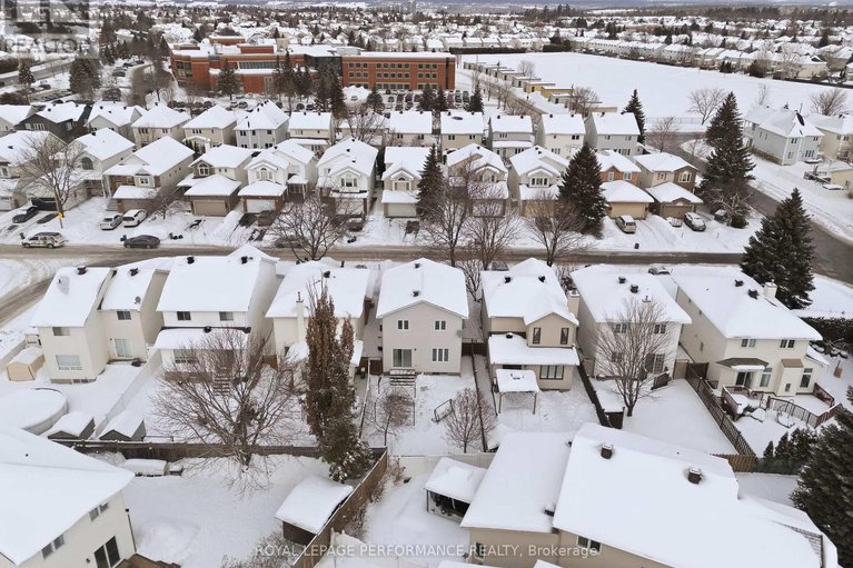 29335268/1853-sunland-drive/fallingbrookgardenway-south/ottawa/ontario/K4A3S8_32