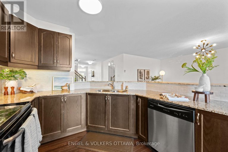 29278385/719-maloja-way/stittsville-north/ottawa/ontario/K2S0N6_19