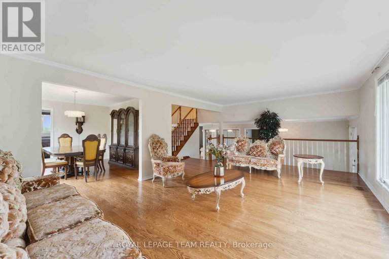 28358642/12-queen-anne-crescent/barrhaven-east/ottawa/ontario/K2C3H1_13