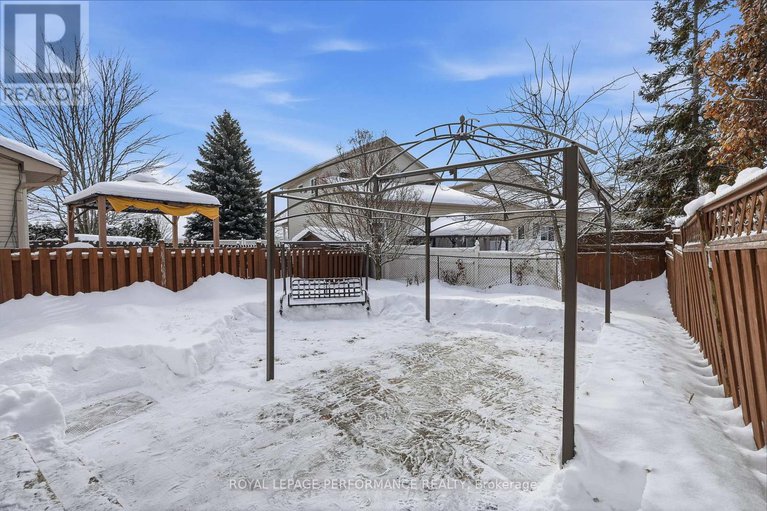 29335268/1853-sunland-drive/fallingbrookgardenway-south/ottawa/ontario/K4A3S8_26