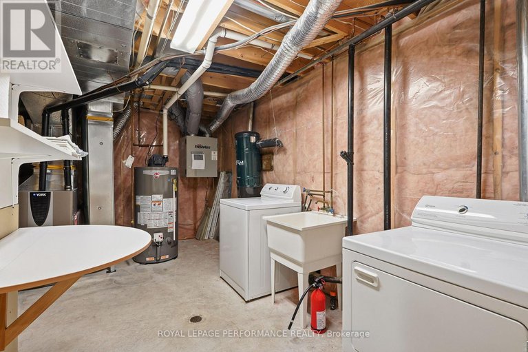 29335268/1853-sunland-drive/fallingbrookgardenway-south/ottawa/ontario/K4A3S8_21