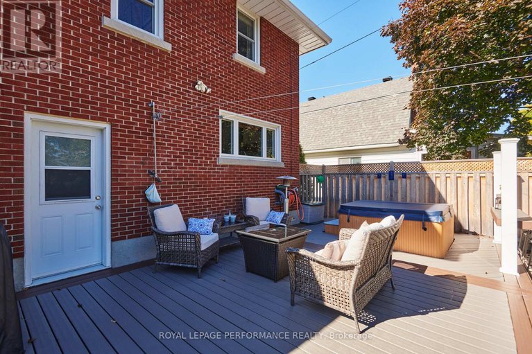 28996458/2239-webster-avenue/alta-vista/ottawa/ontario/K1H7H1_27