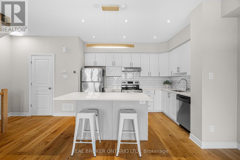 28449642/208-poplin-street/riverside-southgloucester-glen/ottawa/ontario/K4M0E2_12