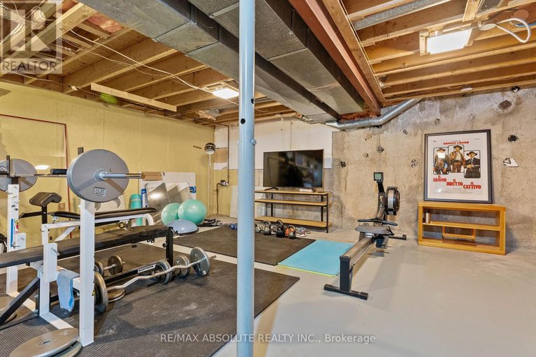 29316967/29-bentworth-crescent/craig-henrywoodvale/ottawa/ontario/K2G3X1_34