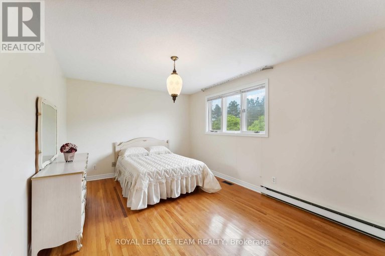 28358642/12-queen-anne-crescent/barrhaven-east/ottawa/ontario/K2C3H1_29