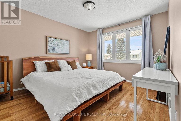 29316967/29-bentworth-crescent/craig-henrywoodvale/ottawa/ontario/K2G3X1_23