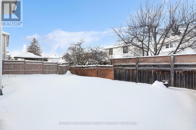 29311526/751-merkley-drive/fallingbrookpineridge/ottawa/ontario/K4A2T9_31