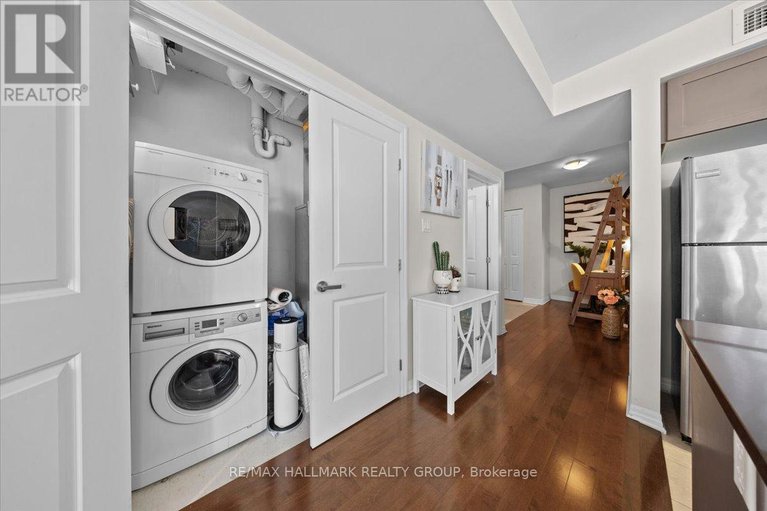 28473727/206-242-rideau-street/sandy-hill/ottawa/ontario/K1N0B7_18