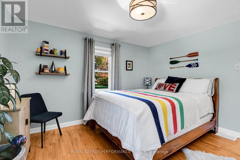 28996458/2239-webster-avenue/alta-vista/ottawa/ontario/K1H7H1_18