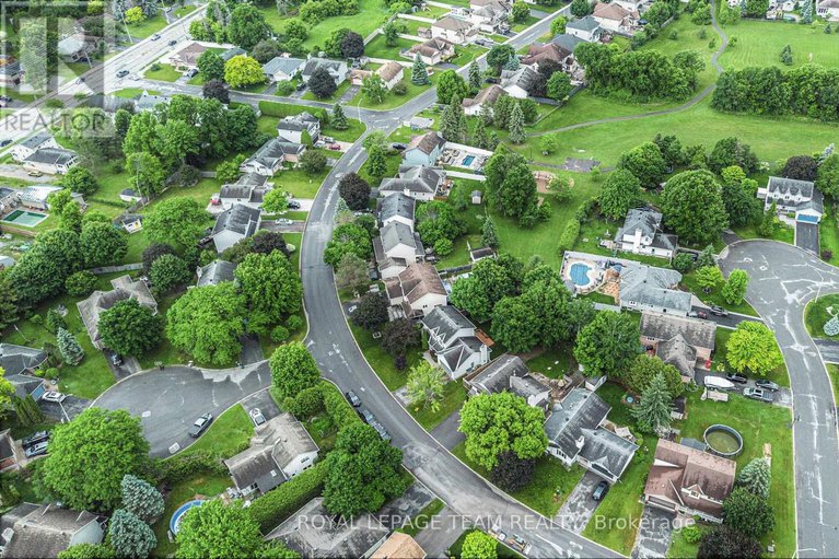 28451830/18-queenston-drive/richmond/ottawa/ontario/K0A2Z0_44