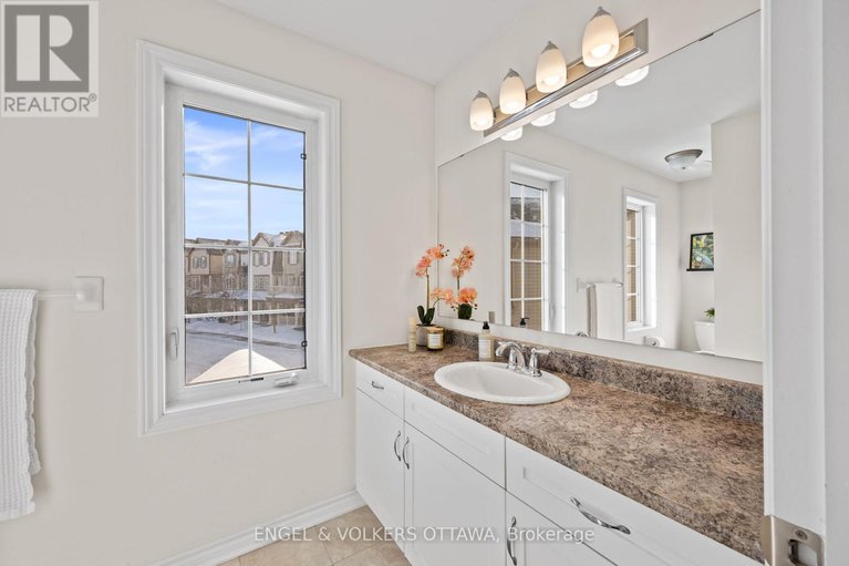 29278385/719-maloja-way/stittsville-north/ottawa/ontario/K2S0N6_22