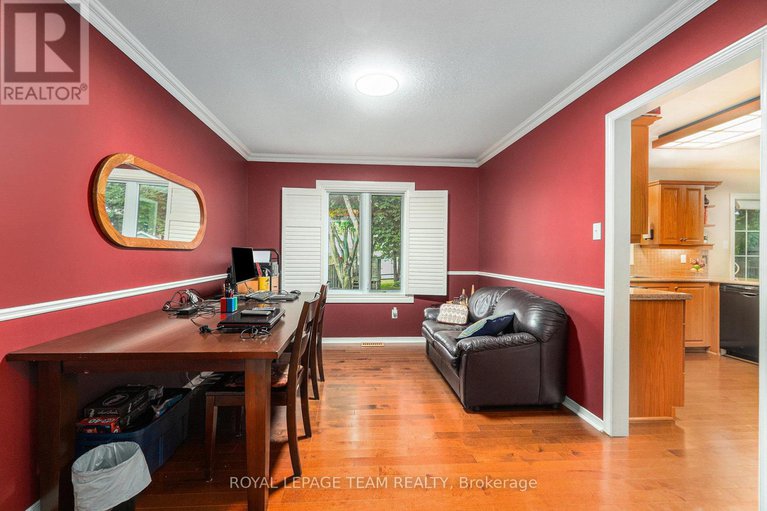 28451830/18-queenston-drive/richmond/ottawa/ontario/K0A2Z0_17