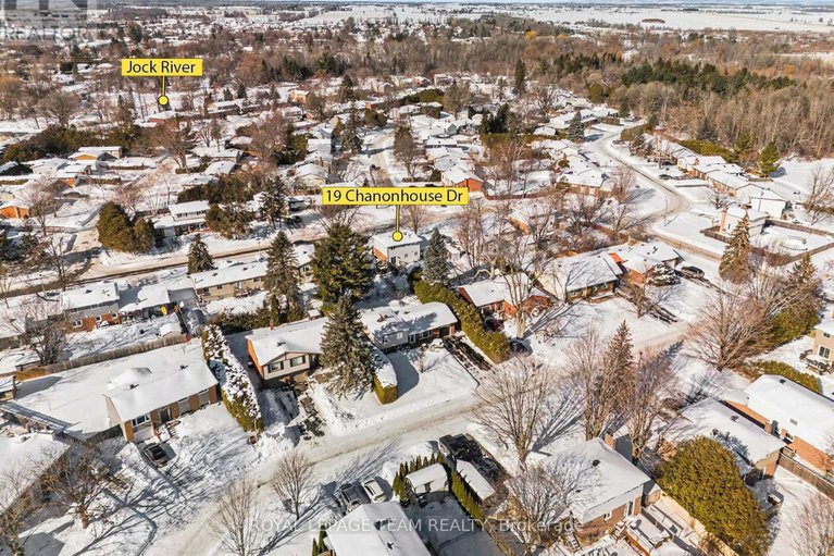 29319594/19-chanonhouse-drive/richmond/ottawa/ontario/K0A2Z0_24