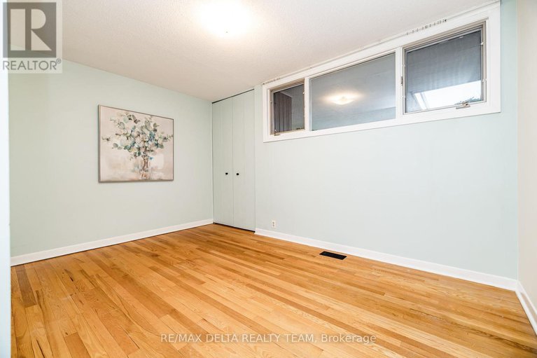 28234495/22-bedale-drive/crystal-beach/ottawa/ontario/K2H5M1_16