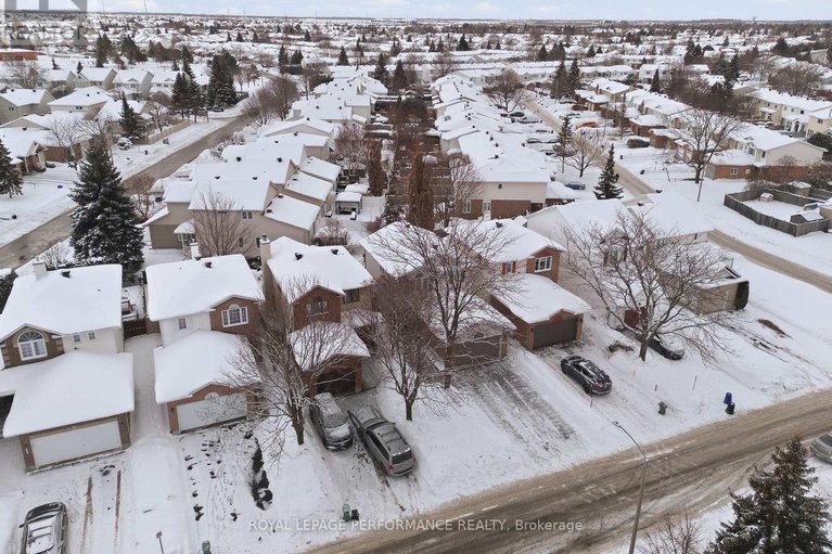 29335268/1853-sunland-drive/fallingbrookgardenway-south/ottawa/ontario/K4A3S8_29