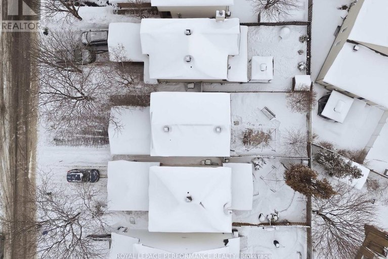 29335268/1853-sunland-drive/fallingbrookgardenway-south/ottawa/ontario/K4A3S8_31