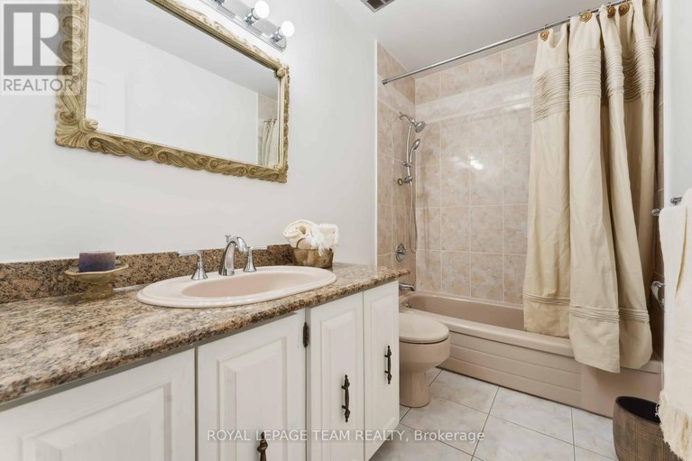 28358642/12-queen-anne-crescent/barrhaven-east/ottawa/ontario/K2C3H1_30