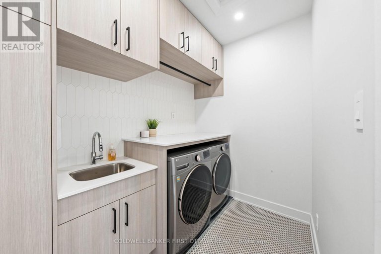 29027888/60-holborn-avenue/rideau-heightsashdalerideau-glen/ottawa/ontario/K2C3H1_29
