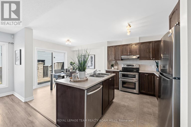 28250367/462-paul-metivier-drive/strandherd/ottawa/ontario/K2J0A8_11