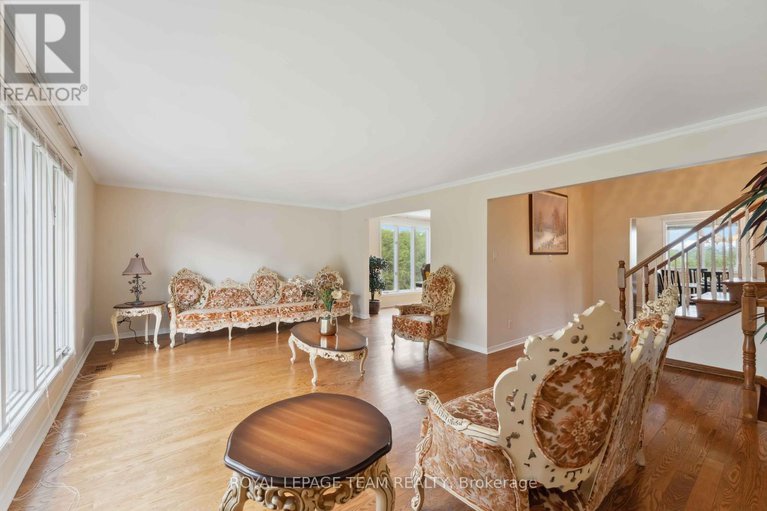 28358642/12-queen-anne-crescent/barrhaven-east/ottawa/ontario/K2C3H1_11