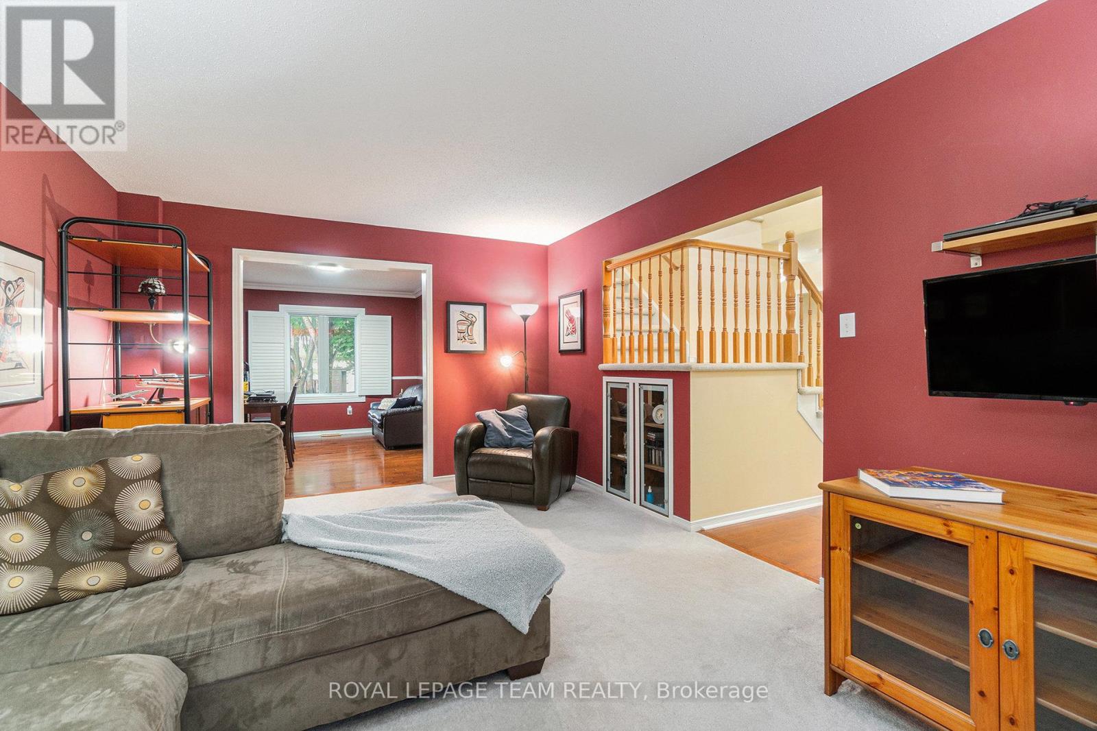 18 Queenston Drive