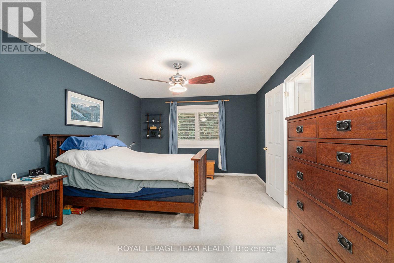 18 Queenston Drive