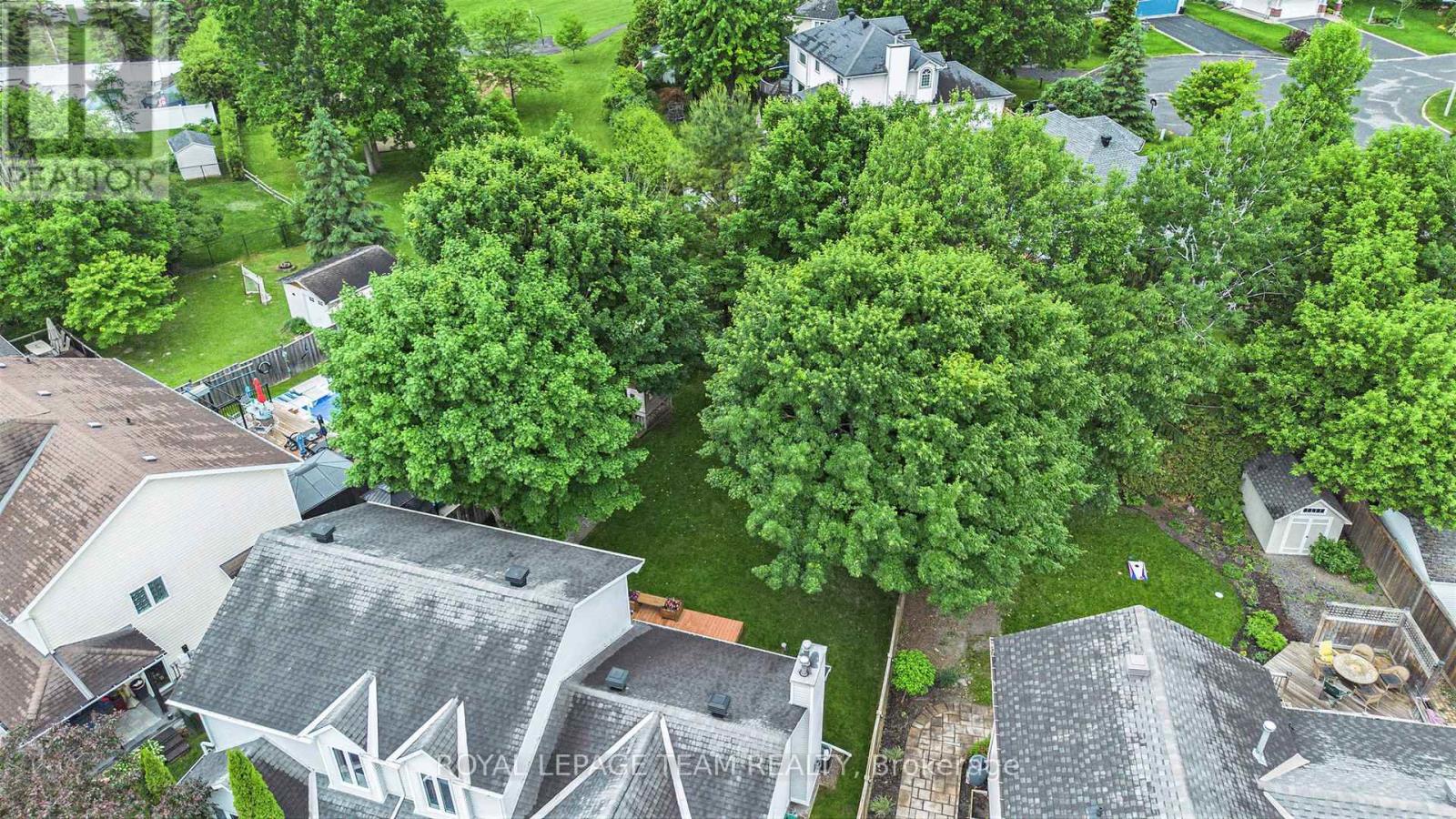 18 Queenston Drive