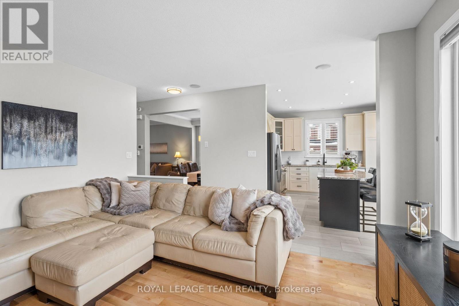 801 Bowercrest Crescent