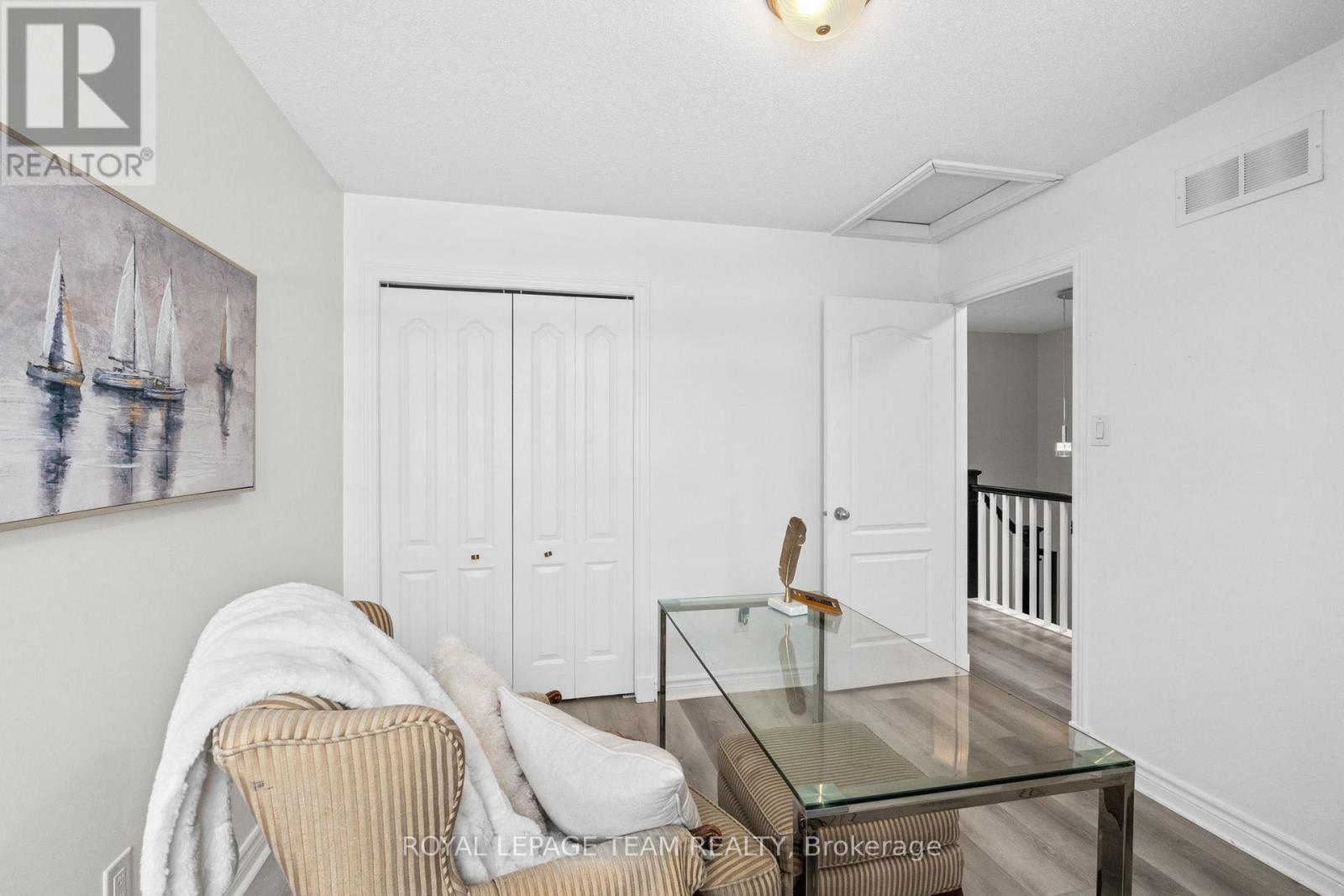 801 Bowercrest Crescent